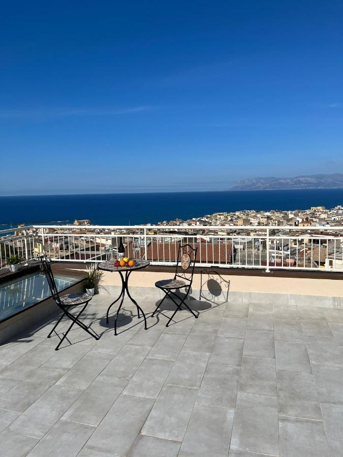 Апартаменти La Terrazza Sul Golfo Кастелламмаре-дель-Гольфо Екстер'єр фото